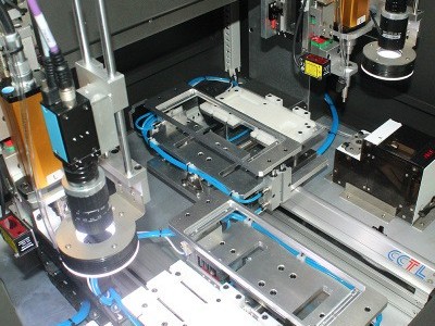 堅(jiān)豐自動(dòng)擰螺絲機(jī)幫你節(jié)約成本！-堅(jiān)豐股份