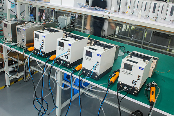 全自動(dòng)鎖螺絲機(jī)廠家哪家好，選堅(jiān)豐電子